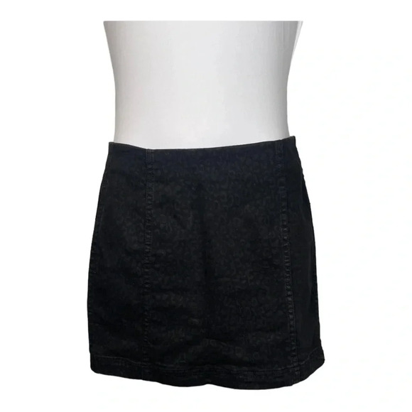 Denim Leopard Mini Skirt Medium Wash - Picture 1 of 5